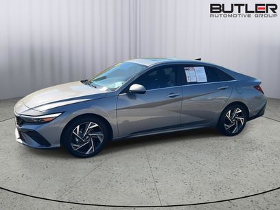 Used 2025 Hyundai Elantra Limited