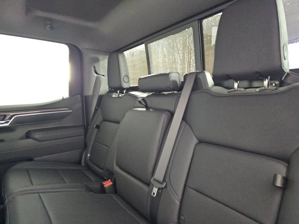 Used 2026 Chevrolet Silverado 1500 LTZ AWD/4WD image 23