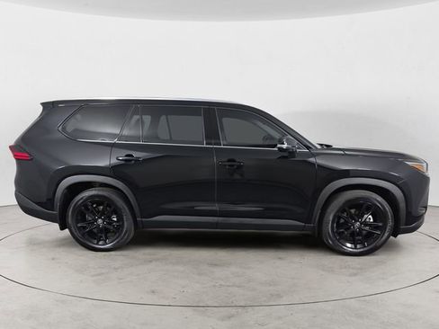 Used 2025 Toyota Grand Highlander AWD image 6