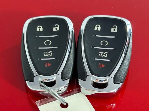 Used 2024 Chevrolet Camaro LT RWD image 30