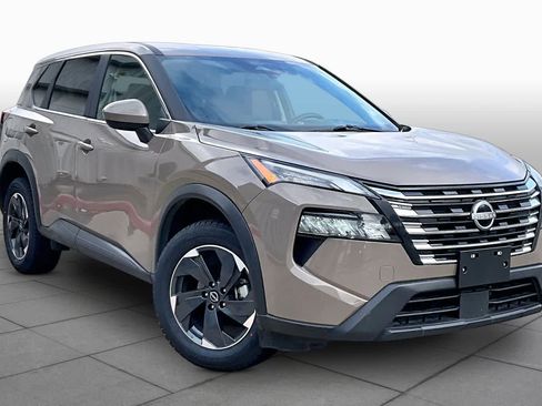 Used 2025 Nissan Rogue SV AWD/4WD image 3