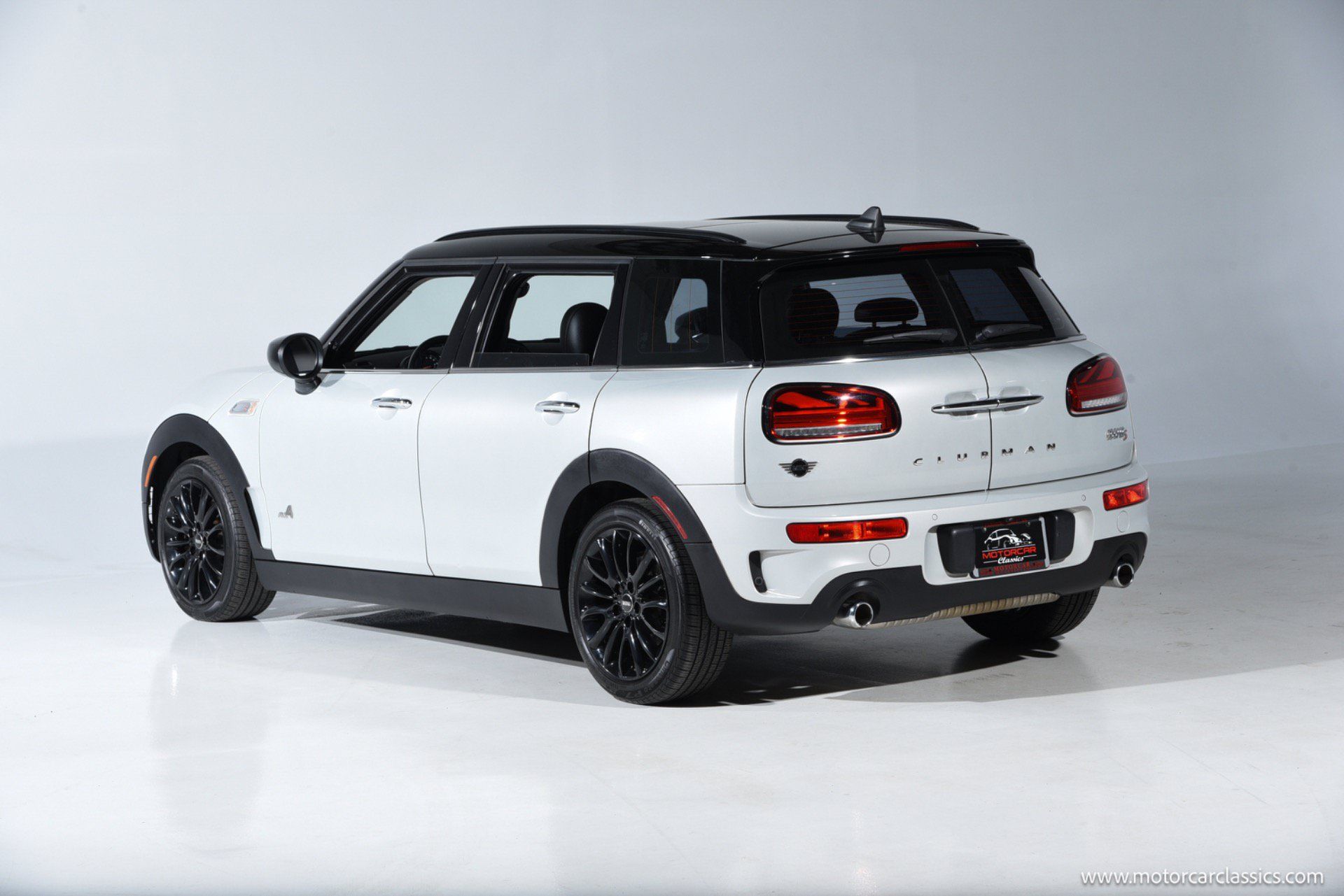 Used 2020 MINI Cooper Clubman S w/ Storage Package AWD/4WD image 4