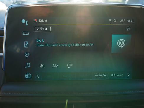 Certified 2024 Chevrolet Suburban High Country image 31