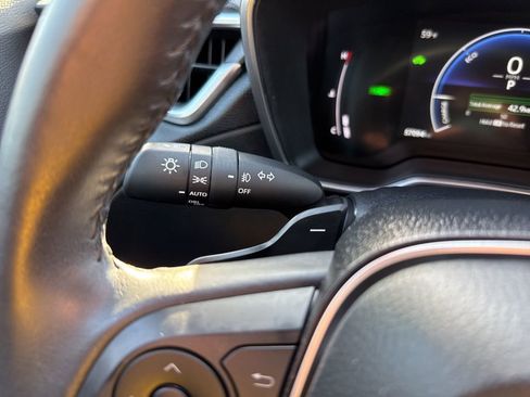 Used 2024 Toyota Corolla Cross XSE w/ Convenience Package image 22