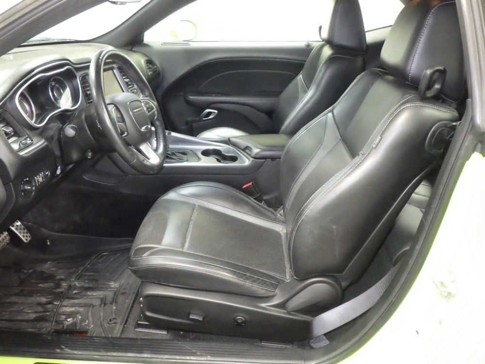 Used 2015 Dodge Challenger R/T Plus RWD image 8