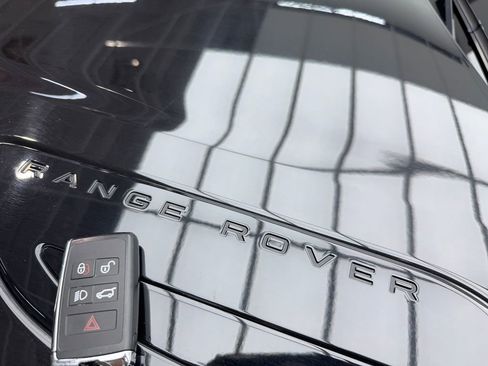 Used 2025 Land Rover Range Rover Velar Dynamic SE image 64