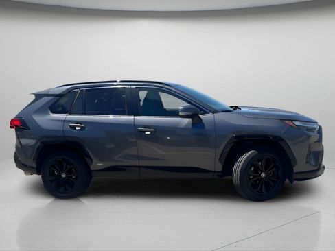 Used 2023 Toyota RAV4 SE w/ Convenience Package AWD/4WD image 3