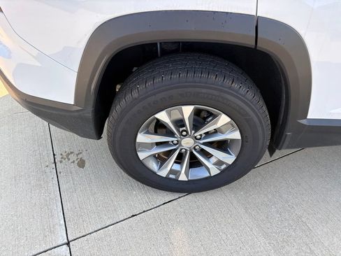 Used 2026 Chevrolet Equinox LT w/ Convenience Package II FWD image 28