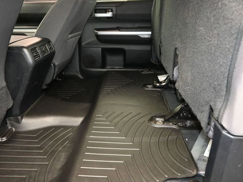 Used 2017 Toyota Tundra SR5 RWD image 16