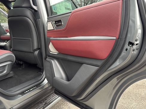 New 2026 INFINITI QX80 Autograph image 28