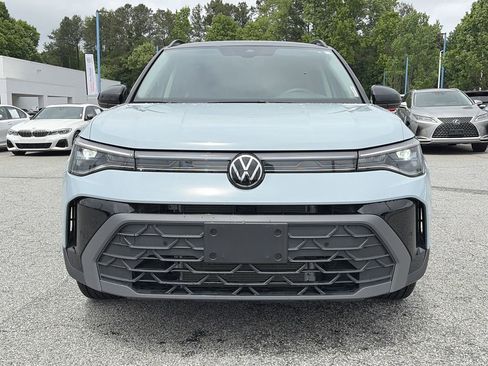 Used 2025 Volkswagen Taos SE FWD image 10
