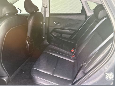 Used 2025 Hyundai Kona Limited FWD image 7