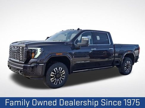 New 2026 GMC Sierra 2500 Denali Ultimate w/ Max Trailering Package image 3