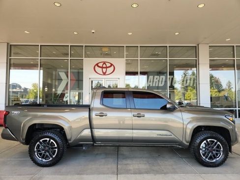 Certified 2025 Toyota Tacoma TRD Sport AWD/4WD image 3