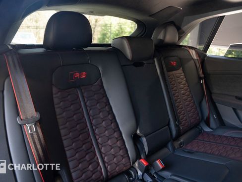 Used 2025 Audi RS Q8 performance image 29