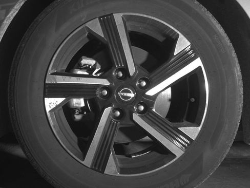 Used 2025 Nissan Sentra SV FWD image 12