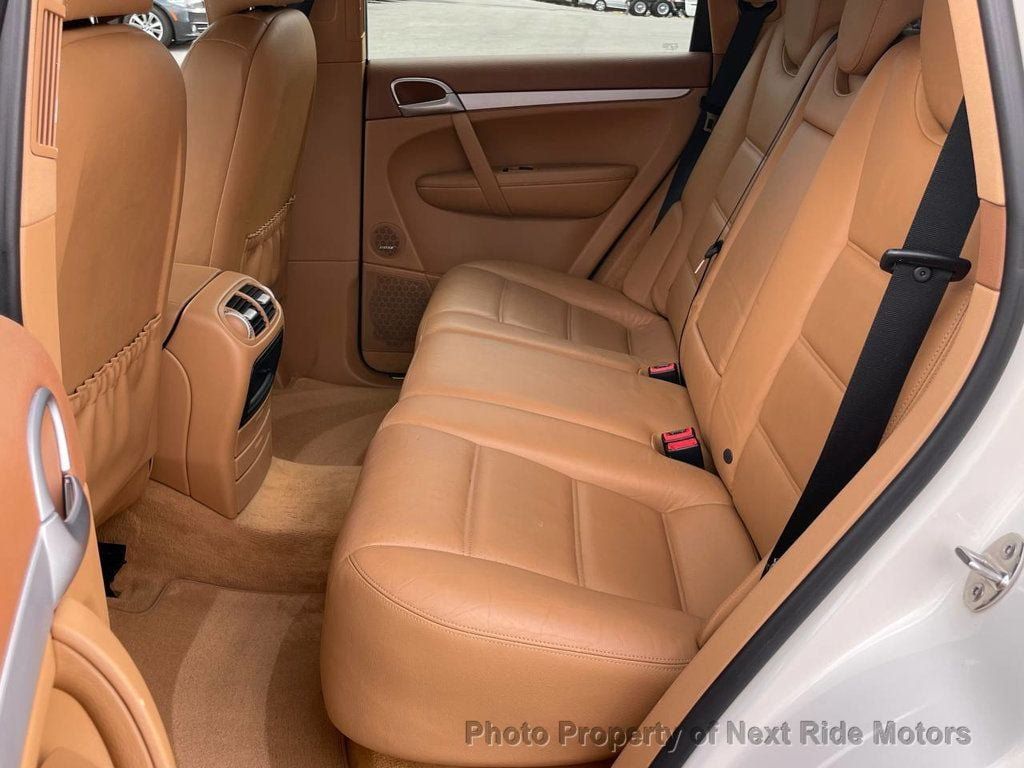 Used 2006 Porsche Cayenne S AWD/4WD image 11