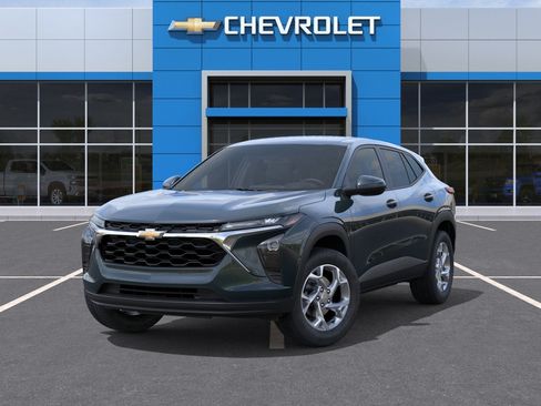 New 2026 Chevrolet Trax LS w/ LS Convenience Package FWD image 30