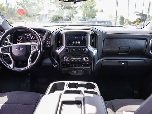 Used 2021 Chevrolet Silverado 1500 RST RWD image 2