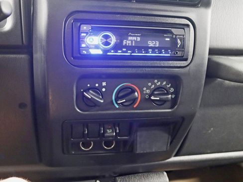 Used 2004 Jeep Wrangler 4WD w/ 30" Tire & Wheel Group image 18