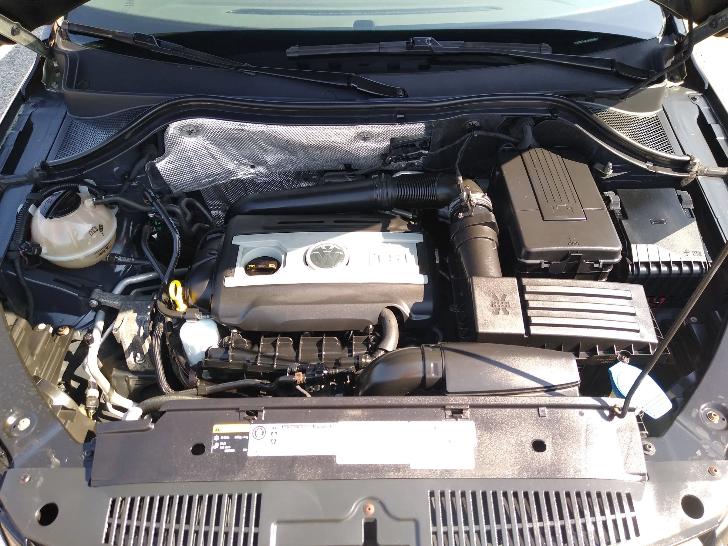 Used 2014 Volkswagen Tiguan SEL AWD/4WD image 26