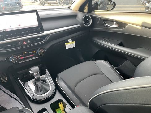 Certified 2024 Kia Forte GT-Line image 22