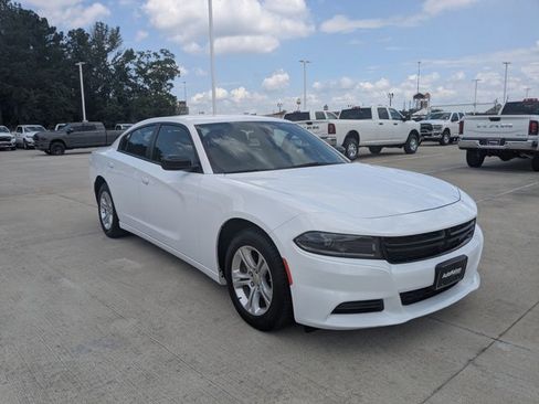 Used 2023 Dodge Charger SXT RWD image 3