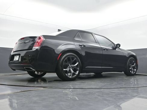 Used 2022 Chrysler 300 Touring w/ Sport Appearance Package RWD image 49