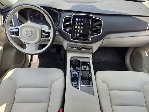 Certified 2025 Volvo XC90 T8 Plus w/ Protection Package Premier image 28