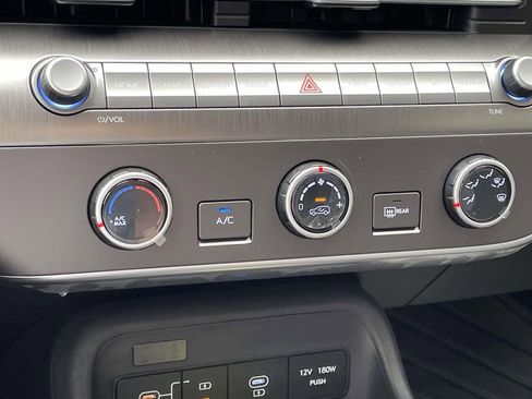 New 2026 Hyundai Kona SE image 28