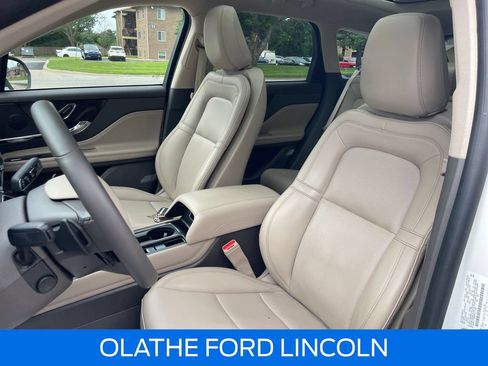 Certified 2024 Lincoln Corsair AWD w/ Equipment Group 101A image 14