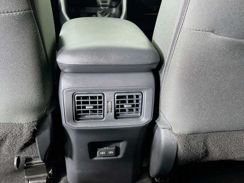 Used 2025 Toyota RAV4 XLE AWD/4WD image 24