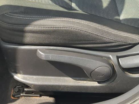Used 2015 Hyundai Elantra GT FWD image 17