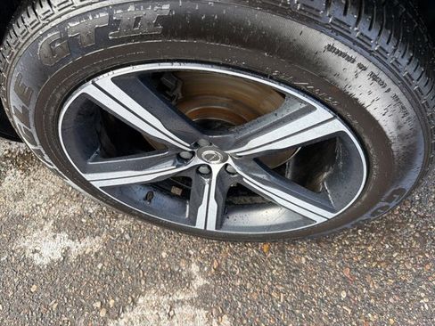 Used 2017 Volvo XC90 T8 R-Design w/ Vision Package image 10