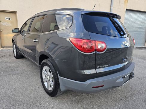 Used 2009 Chevrolet Traverse LT FWD image 3