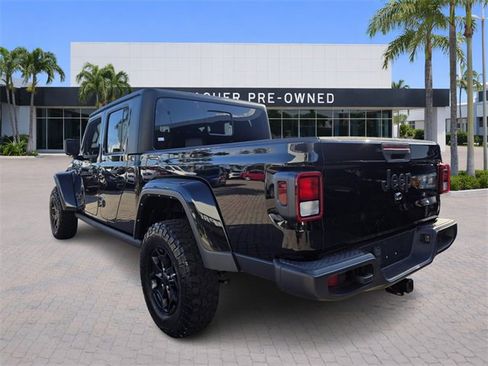 Used 2023 Jeep Gladiator Willys image 5