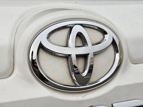 Used 2021 Toyota 4Runner SR5 image 13