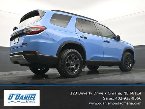 Used 2024 Honda Pilot TrailSport image 12