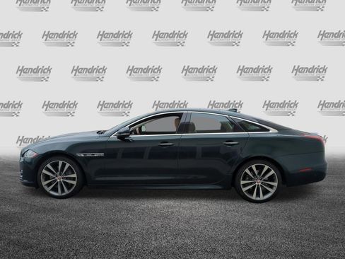 Used 2019 Jaguar XJ R-Sport AWD/4WD image 7