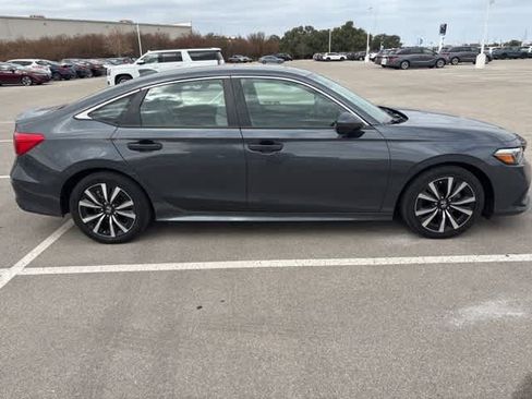 Used 2023 Honda Civic EX image 6