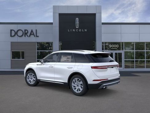 New 2026 Lincoln Corsair Premiere FWD image 4
