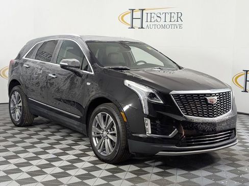 Used 2025 Cadillac XT5 Premium Luxury image 2