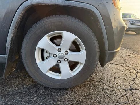 Used 2011 Jeep Grand Cherokee Laredo image 9