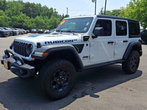 Certified 2023 Jeep Wrangler Unlimited Rubicon 4xe AWD/4WD image 3