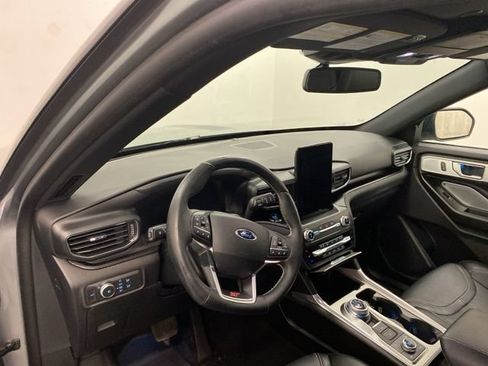 Used 2020 Ford Explorer ST w/ ST Street Pack AWD/4WD image 8