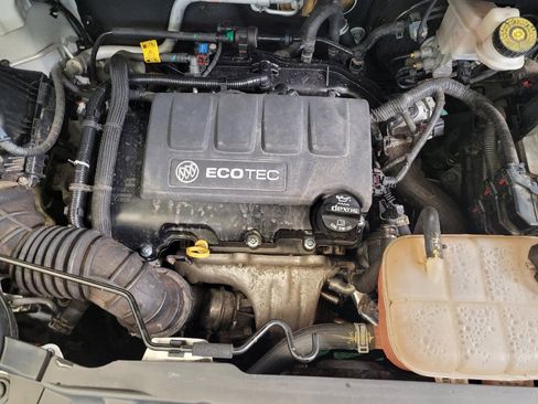 Used 2019 Buick Encore Sport Touring image 30