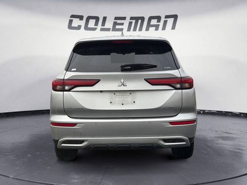 Used 2024 Mitsubishi Outlander SE image 4