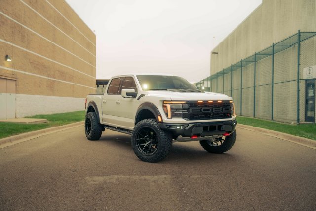 Used 2026 Ford F150 Raptor w/ Equipment Group 803A Raptor R AWD/4WD image 33