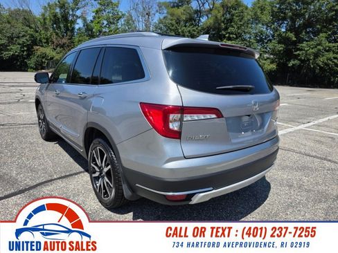 Used 2020 Honda Pilot Touring image 3