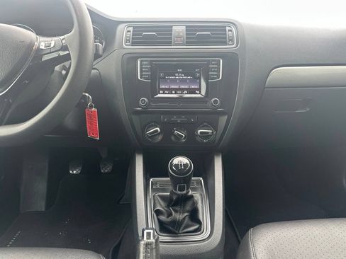 Used 2018 Volkswagen Jetta Wolfsburg Edition FWD image 19